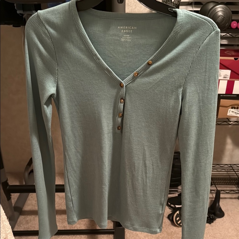 American Eagle Outfitters Women's Buttoned Ribbed Top -